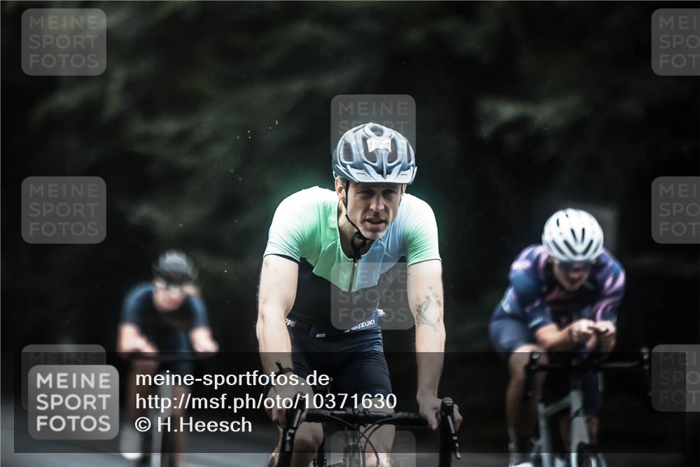 13.09.2026 - Stadtparktriathlon H.Heesch http://msf.ph/oto/10371630 13.09.2026 13:26:20 Radfahren 1338, 1387, 1421, 1422, 1456 meine-sportfotos.de