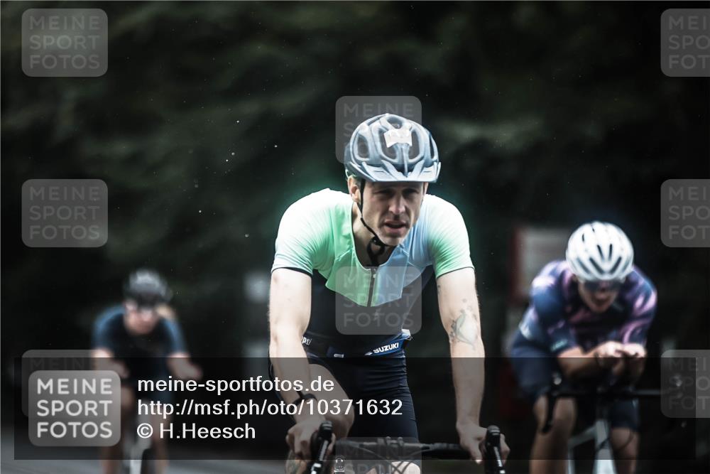 13.09.2026 - Stadtparktriathlon H.Heesch http://msf.ph/oto/10371632 13.09.2026 13:26:20 Radfahren 1338, 1387, 1421, 1422, 1456 meine-sportfotos.de