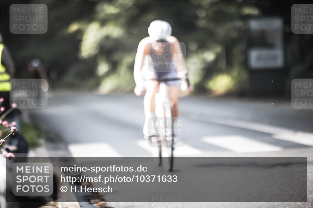 13.09.2026 - Stadtparktriathlon H.Heesch http://msf.ph/oto/10371633 13.09.2026 10:51:18 Radfahren 364, 534, 556 meine-sportfotos.de