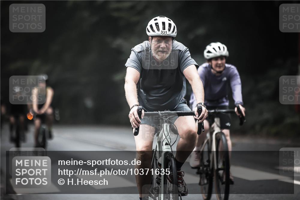 13.09.2026 - Stadtparktriathlon H.Heesch http://msf.ph/oto/10371635 13.09.2026 10:21:23 Radfahren 220, 237, 265, 294, 296, 331, 353, 358, 363, 392, 413 meine-sportfotos.de
