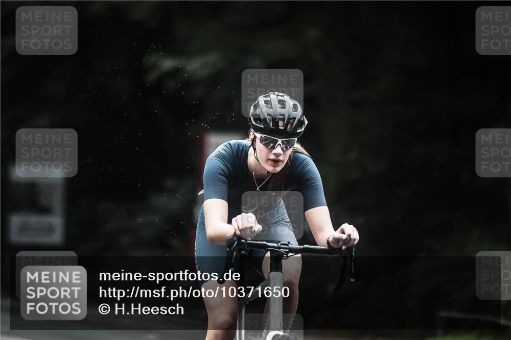 13.09.2026 - Stadtparktriathlon H.Heesch http://msf.ph/oto/10371650 13.09.2026 13:26:21 Radfahren 1338, 1387, 1421, 1422, 1456 meine-sportfotos.de