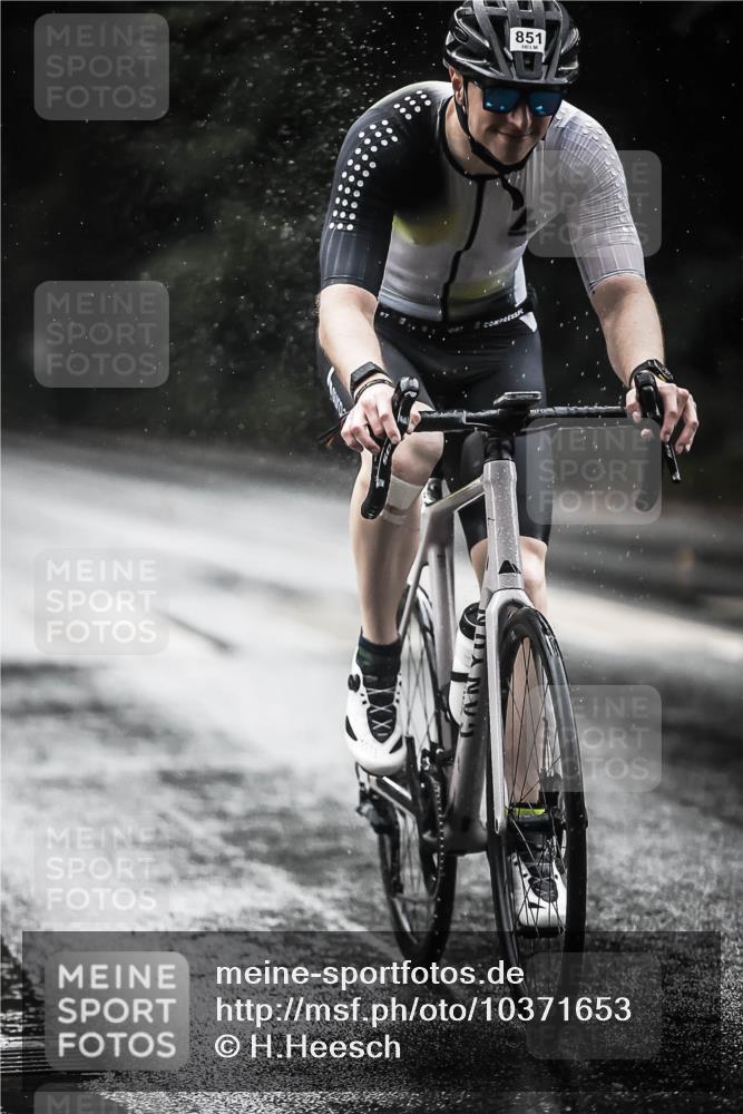 13.09.2026 - Stadtparktriathlon H.Heesch http://msf.ph/oto/10371653 13.09.2026 12:07:11 Radfahren 803, 851, 902, 971, 1035, 1057, 1061 meine-sportfotos.de
