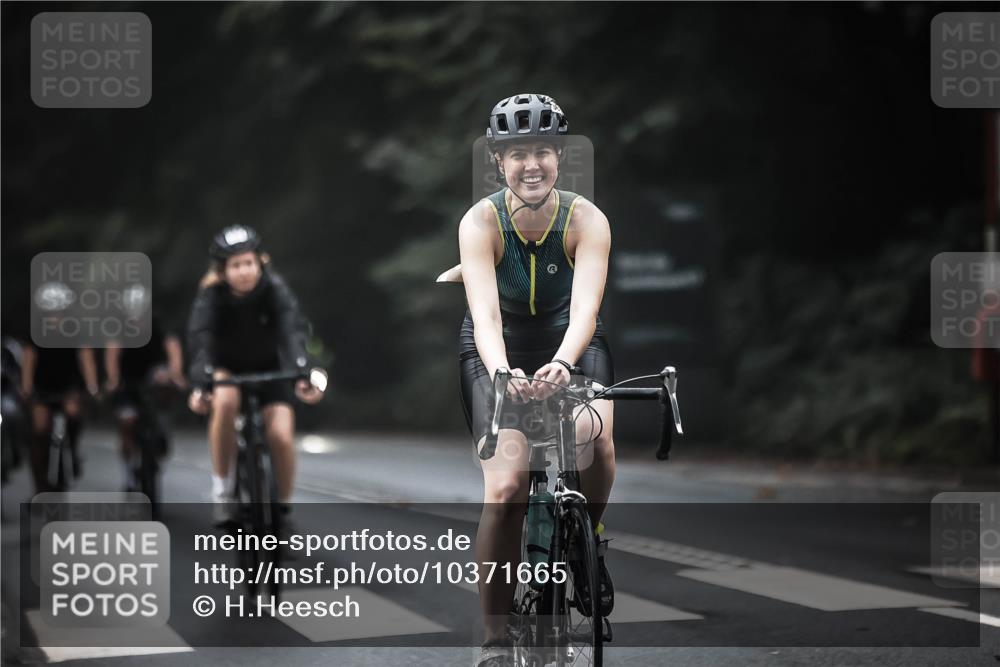 13.09.2026 - Stadtparktriathlon H.Heesch http://msf.ph/oto/10371665 13.09.2026 10:21:25 Radfahren 220, 265, 294, 296, 326, 331, 353, 358, 363, 392, 413 meine-sportfotos.de