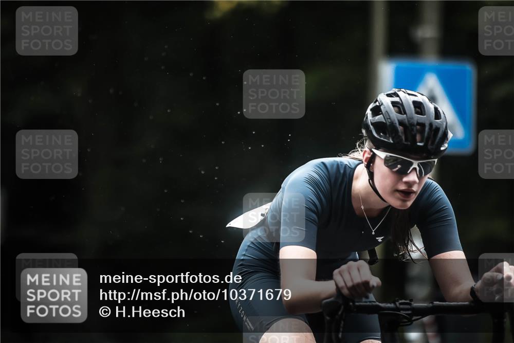 13.09.2026 - Stadtparktriathlon H.Heesch http://msf.ph/oto/10371679 13.09.2026 13:26:21 Radfahren 1338, 1387, 1421, 1422, 1456 meine-sportfotos.de