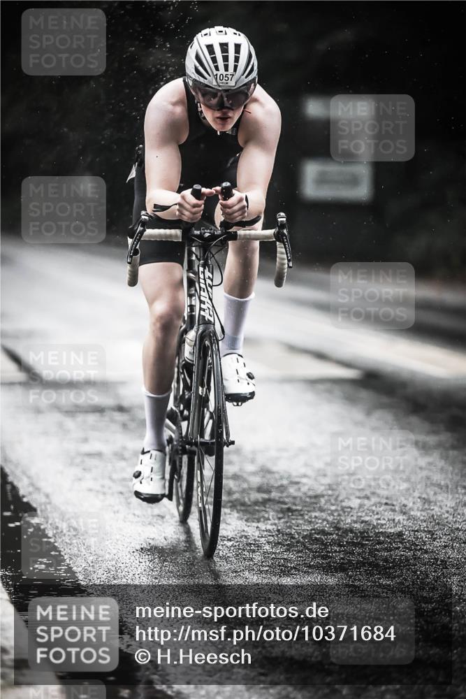 13.09.2026 - Stadtparktriathlon H.Heesch http://msf.ph/oto/10371684 13.09.2026 12:07:12 Radfahren 803, 851, 902, 971, 1035, 1055, 1057, 1061 meine-sportfotos.de