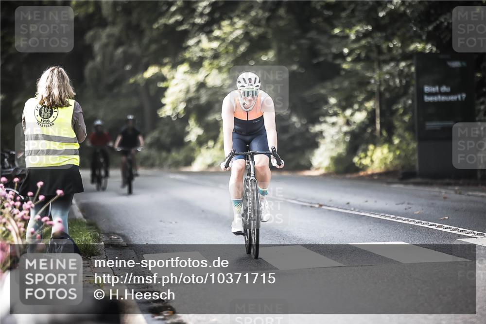 13.09.2026 - Stadtparktriathlon H.Heesch http://msf.ph/oto/10371715 13.09.2026 10:51:22 Radfahren 364, 534, 556 meine-sportfotos.de