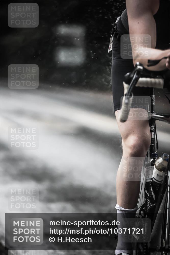 13.09.2026 - Stadtparktriathlon H.Heesch http://msf.ph/oto/10371721 13.09.2026 12:07:13 Radfahren 803, 851, 971, 975, 1035, 1055, 1057 meine-sportfotos.de