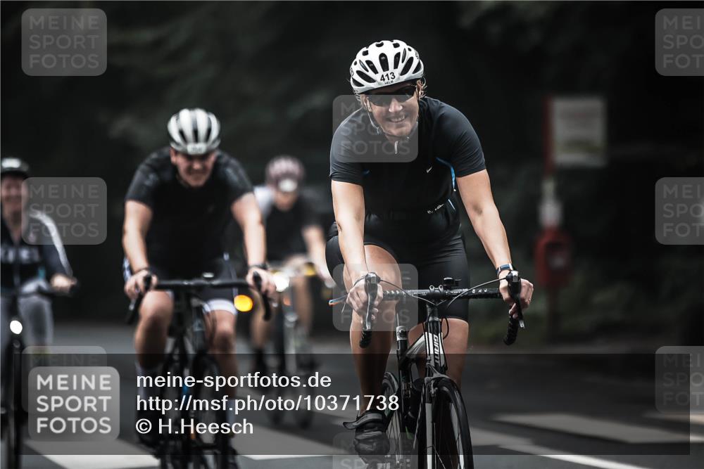 13.09.2026 - Stadtparktriathlon H.Heesch http://msf.ph/oto/10371738 13.09.2026 10:21:29 Radfahren 220, 268, 294, 296, 303, 321, 326, 331, 363, 392, 413 meine-sportfotos.de