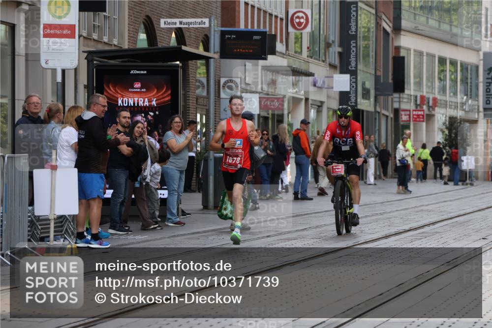 13.09.2026 - 21. swb-Marathon Bremen Strokosch-Dieckow http://msf.ph/oto/10371739 13.09.2026 12:08:49 Ziel 133, 1878 meine-sportfotos.de