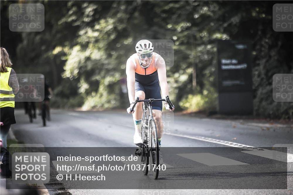 13.09.2026 - Stadtparktriathlon H.Heesch http://msf.ph/oto/10371740 13.09.2026 10:51:23 Radfahren 357, 364, 556 meine-sportfotos.de