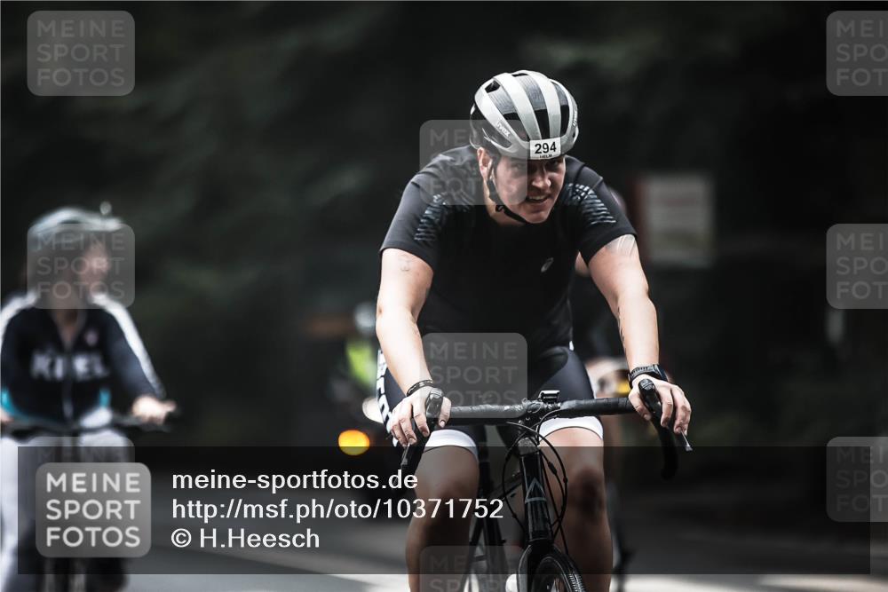 13.09.2026 - Stadtparktriathlon H.Heesch http://msf.ph/oto/10371752 13.09.2026 10:21:29 Radfahren 220, 268, 294, 296, 303, 321, 326, 331, 363, 392, 413 meine-sportfotos.de