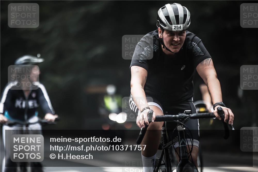 13.09.2026 - Stadtparktriathlon H.Heesch http://msf.ph/oto/10371757 13.09.2026 10:21:29 Radfahren 220, 268, 294, 296, 303, 321, 326, 331, 363, 392, 413 meine-sportfotos.de