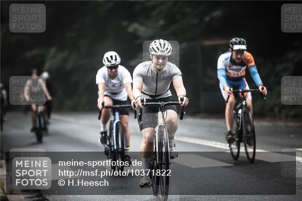 13.09.2026 - Stadtparktriathlon H.Heesch http://msf.ph/oto/10371822 13.09.2026 10:21:32 Radfahren 220, 239, 268, 294, 296, 303, 304, 321, 326, 401, 410, 413 meine-sportfotos.de