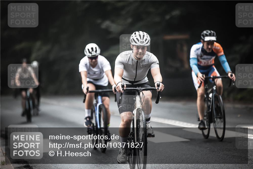 13.09.2026 - Stadtparktriathlon H.Heesch http://msf.ph/oto/10371827 13.09.2026 10:21:32 Radfahren 220, 239, 268, 294, 296, 303, 304, 321, 326, 401, 410, 413 meine-sportfotos.de