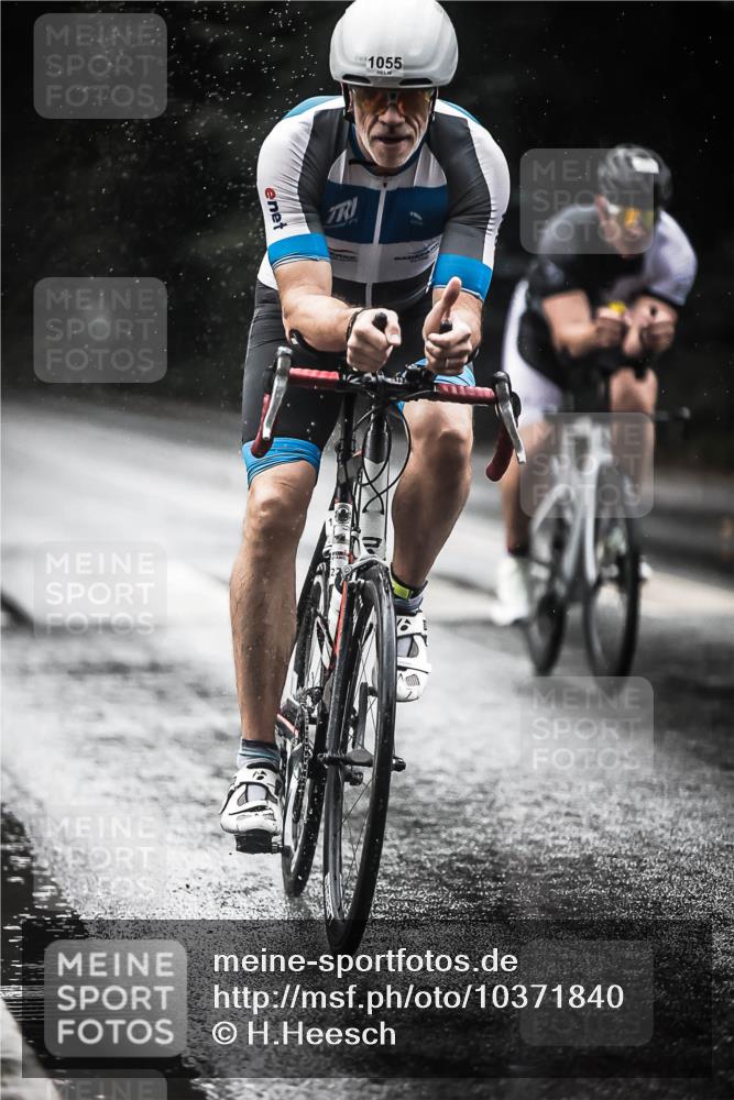 13.09.2026 - Stadtparktriathlon H.Heesch http://msf.ph/oto/10371840 13.09.2026 12:07:19 Radfahren 971, 975, 1055 meine-sportfotos.de