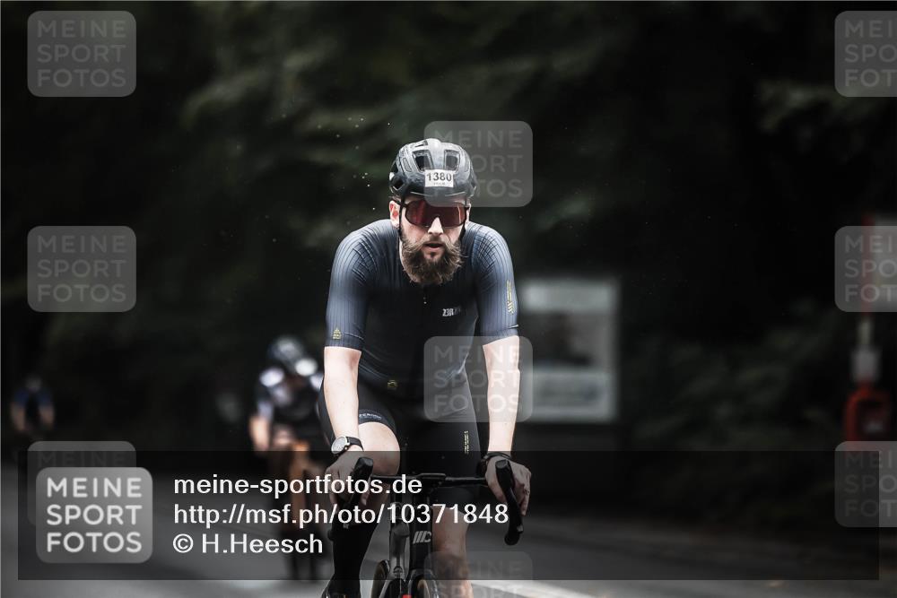 13.09.2026 - Stadtparktriathlon H.Heesch http://msf.ph/oto/10371848 13.09.2026 13:26:49 Radfahren 1321, 1329, 1339, 1380, 1438 meine-sportfotos.de