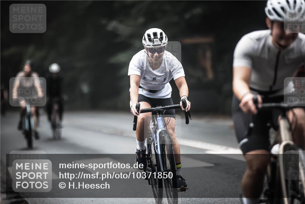 13.09.2026 - Stadtparktriathlon H.Heesch http://msf.ph/oto/10371850 13.09.2026 10:21:33 Radfahren 220, 239, 268, 294, 296, 303, 304, 321, 326, 401, 410, 413 meine-sportfotos.de
