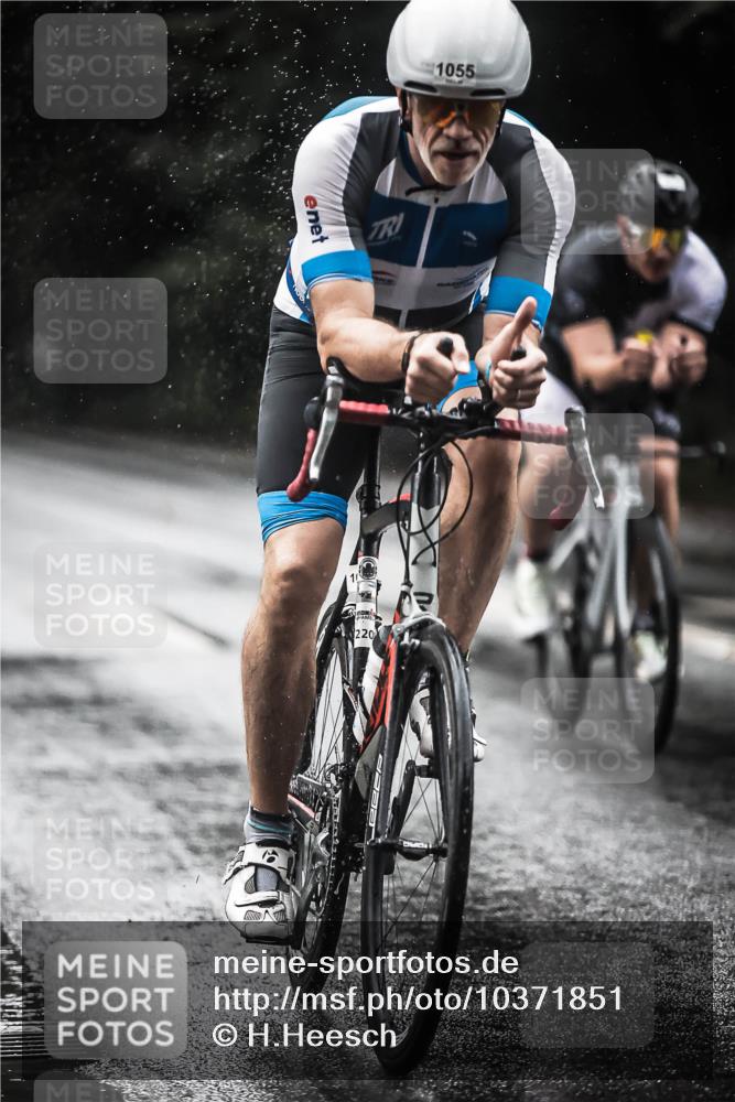 13.09.2026 - Stadtparktriathlon H.Heesch http://msf.ph/oto/10371851 13.09.2026 12:07:19 Radfahren 971, 975, 1055 meine-sportfotos.de