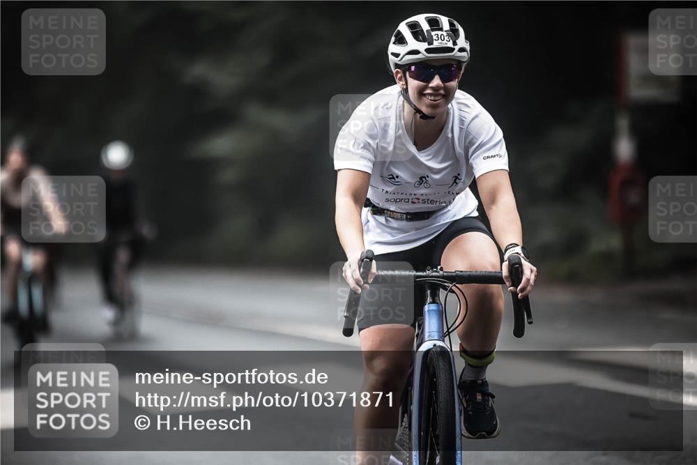 13.09.2026 - Stadtparktriathlon H.Heesch http://msf.ph/oto/10371871 13.09.2026 10:21:33 Radfahren 220, 239, 268, 294, 296, 303, 304, 321, 326, 401, 410, 413 meine-sportfotos.de