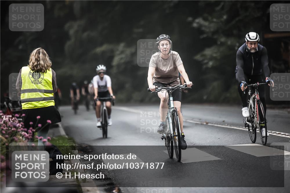 13.09.2026 - Stadtparktriathlon H.Heesch http://msf.ph/oto/10371877 13.09.2026 10:21:35 Radfahren 220, 239, 268, 294, 303, 304, 321, 326, 401, 410 meine-sportfotos.de