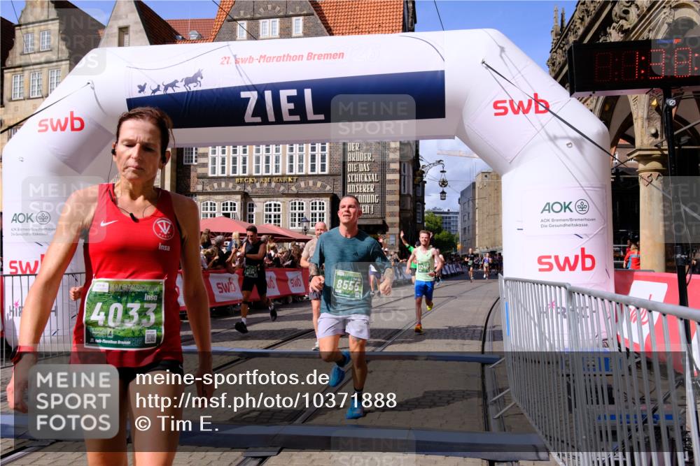 13.09.2026 - 21. swb-Marathon Bremen Tim E. http://msf.ph/oto/10371888 13.09.2026 13:09:07 Ziel 1925, 3110, 3276, 3330, 4033, 5377, 5517, 5636, 5696, 6842, 6906, 7064, 7121, 8555, 9240, 9411, 9702, 9867, 9906, 9911 meine-sportfotos.de