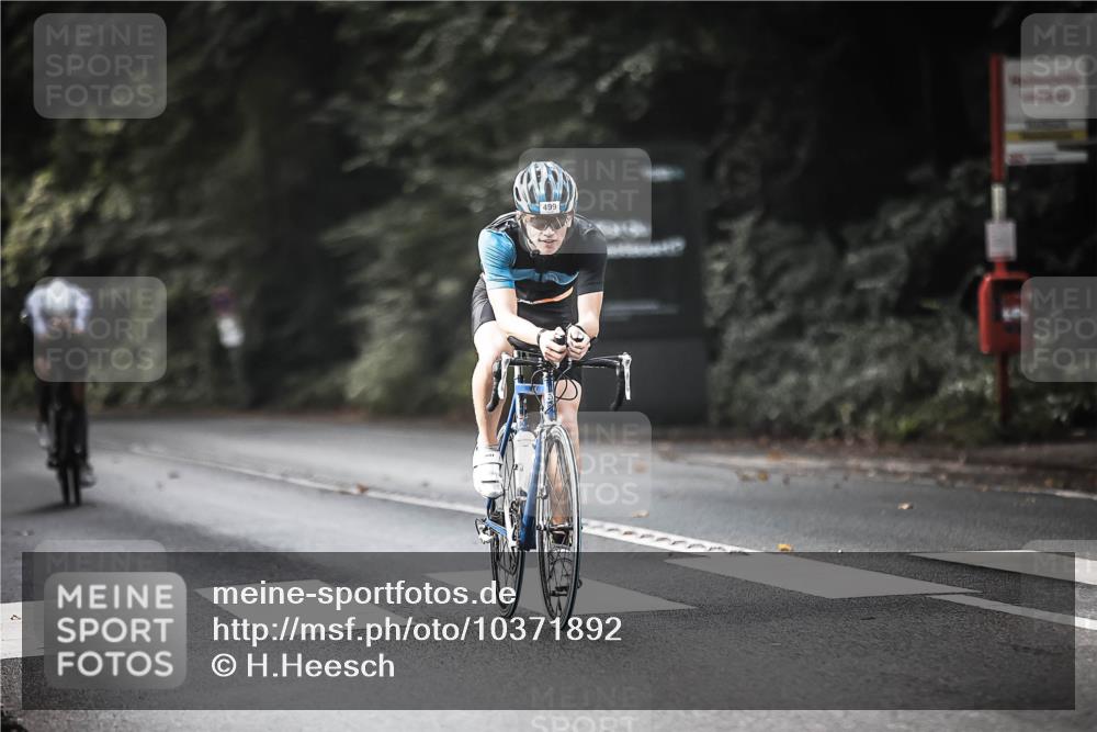 13.09.2026 - Stadtparktriathlon H.Heesch http://msf.ph/oto/10371892 13.09.2026 10:51:38 Radfahren 275, 499, 563 meine-sportfotos.de