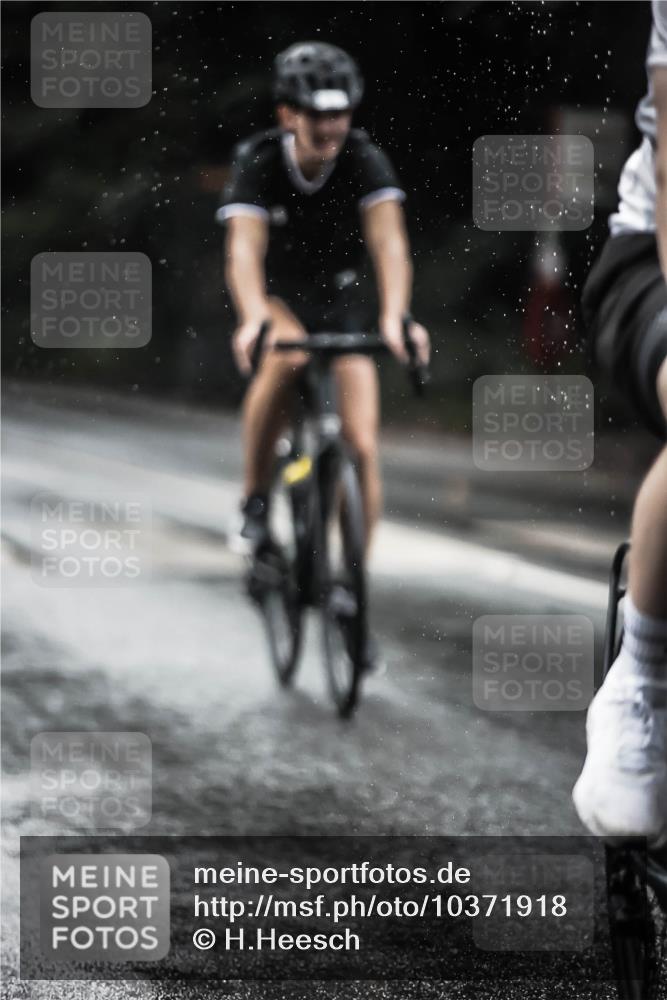 13.09.2026 - Stadtparktriathlon H.Heesch http://msf.ph/oto/10371918 13.09.2026 12:07:27 Radfahren 838, 917, 978, 1011, 1031 meine-sportfotos.de