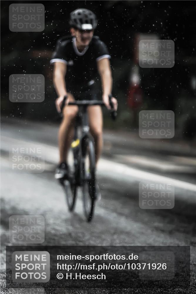 13.09.2026 - Stadtparktriathlon H.Heesch http://msf.ph/oto/10371926 13.09.2026 12:07:27 Radfahren 838, 917, 978, 1011, 1031 meine-sportfotos.de