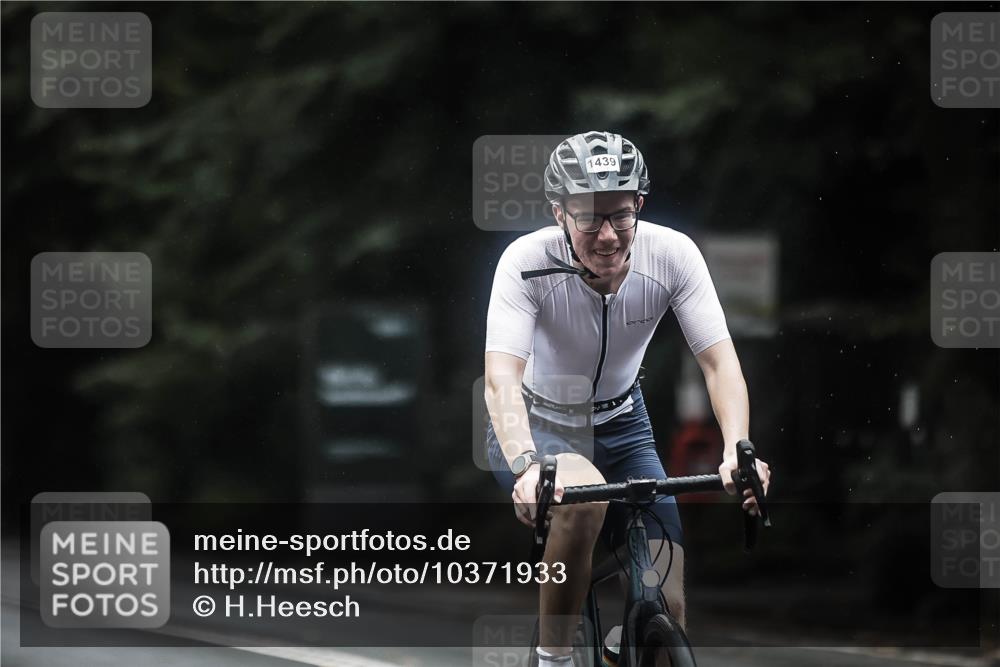 13.09.2026 - Stadtparktriathlon H.Heesch http://msf.ph/oto/10371933 13.09.2026 13:26:57 Radfahren 1339, 1340, 1367, 1393, 1411, 1438, 1439 meine-sportfotos.de