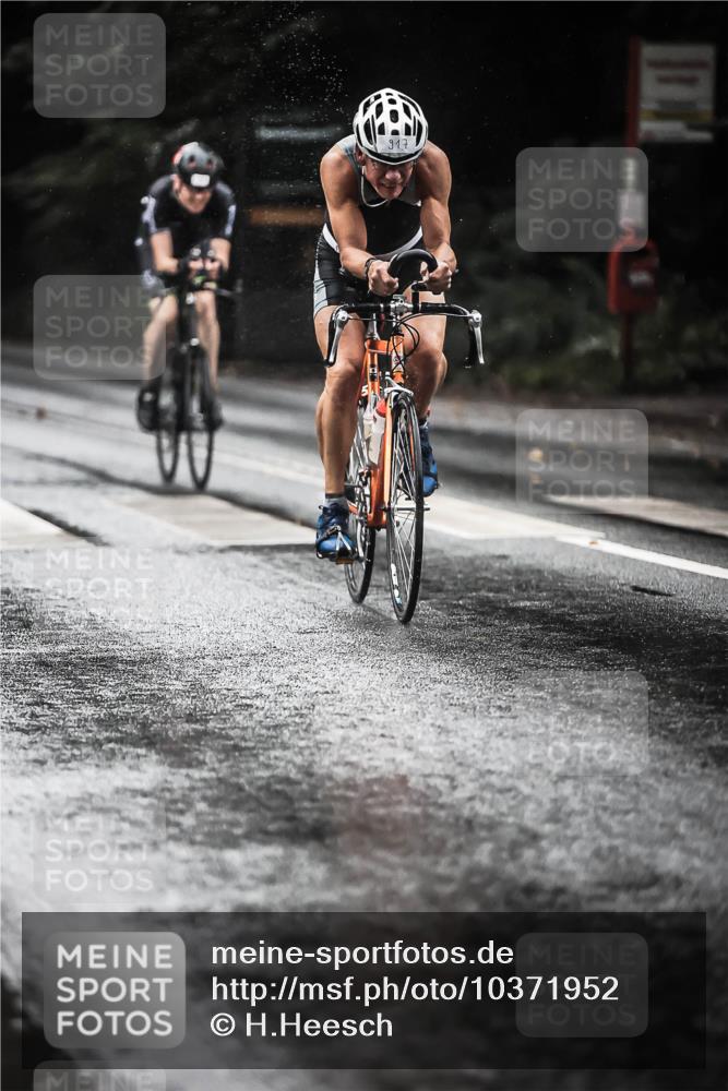 13.09.2026 - Stadtparktriathlon H.Heesch http://msf.ph/oto/10371952 13.09.2026 12:07:29 Radfahren 832, 838, 917, 978, 1011, 1031, 1054 meine-sportfotos.de
