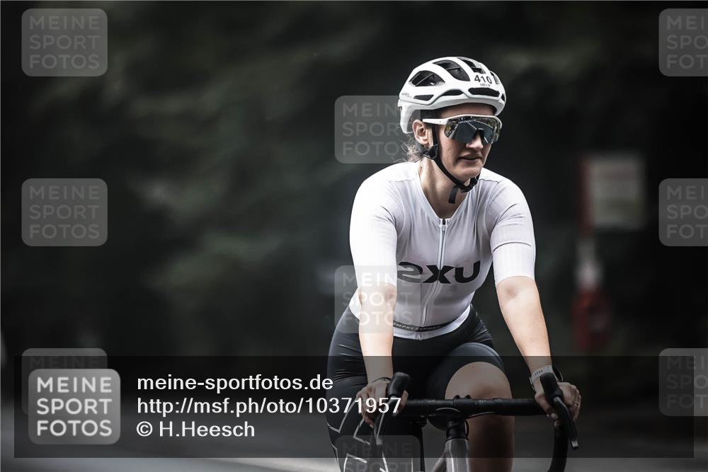 13.09.2026 - Stadtparktriathlon H.Heesch http://msf.ph/oto/10371957 13.09.2026 10:21:38 Radfahren 239, 242, 268, 303, 304, 321, 401, 410, 457, 461 meine-sportfotos.de