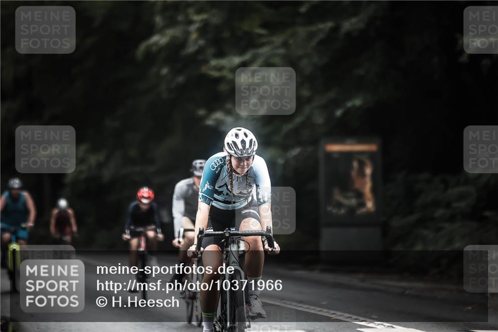 13.09.2026 - Stadtparktriathlon H.Heesch http://msf.ph/oto/10371966 13.09.2026 13:27:02 Radfahren 1340, 1350, 1367, 1393, 1411, 1439, 1478, 1507 meine-sportfotos.de