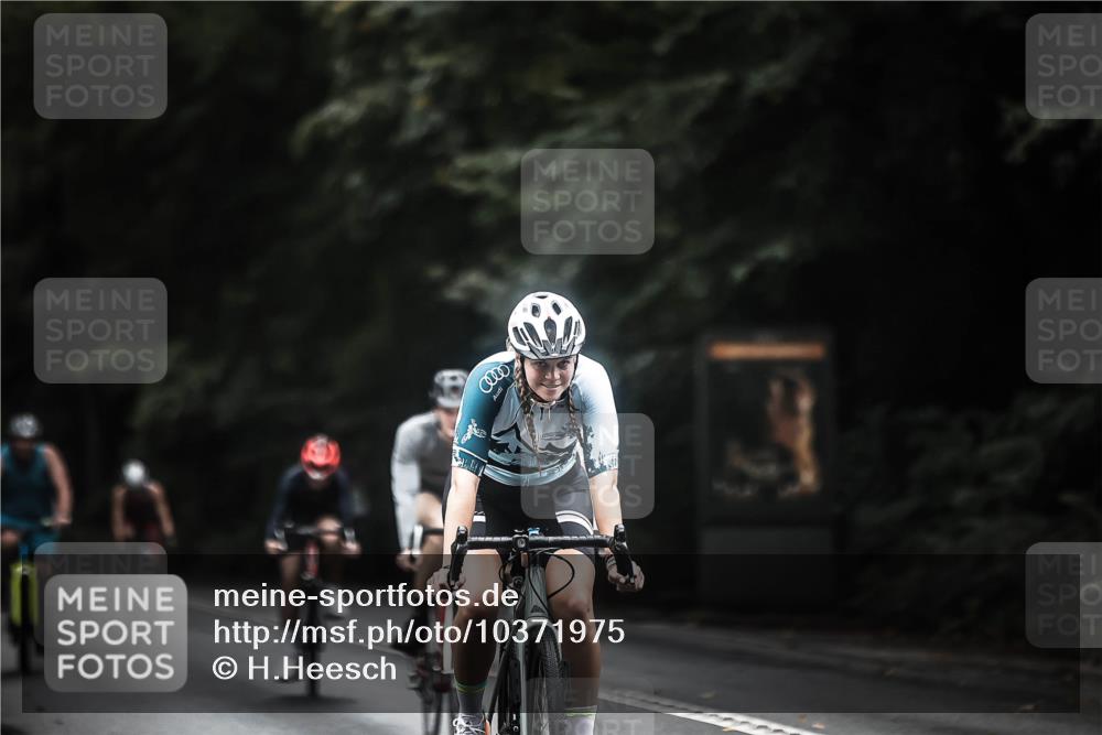 13.09.2026 - Stadtparktriathlon H.Heesch http://msf.ph/oto/10371975 13.09.2026 13:27:02 Radfahren 1340, 1350, 1367, 1393, 1411, 1439, 1478, 1507 meine-sportfotos.de
