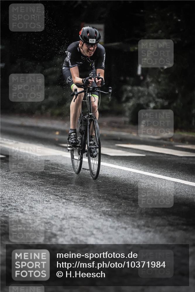 13.09.2026 - Stadtparktriathlon H.Heesch http://msf.ph/oto/10371984 13.09.2026 12:07:30 Radfahren 832, 838, 917, 978, 1011, 1031, 1054 meine-sportfotos.de