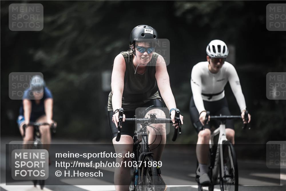 13.09.2026 - Stadtparktriathlon H.Heesch http://msf.ph/oto/10371989 13.09.2026 10:21:43 Radfahren 214, 242, 256, 271, 304, 410, 457, 461 meine-sportfotos.de
