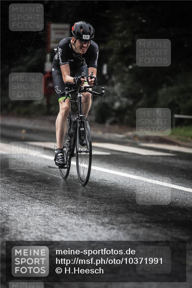 13.09.2026 - Stadtparktriathlon H.Heesch http://msf.ph/oto/10371991 13.09.2026 12:07:30 Radfahren 832, 838, 917, 978, 1011, 1031, 1054 meine-sportfotos.de