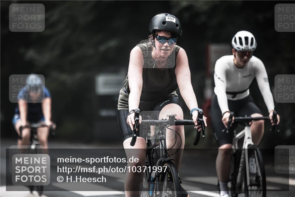 13.09.2026 - Stadtparktriathlon H.Heesch http://msf.ph/oto/10371997 13.09.2026 10:21:43 Radfahren 214, 242, 256, 271, 304, 410, 457, 461 meine-sportfotos.de