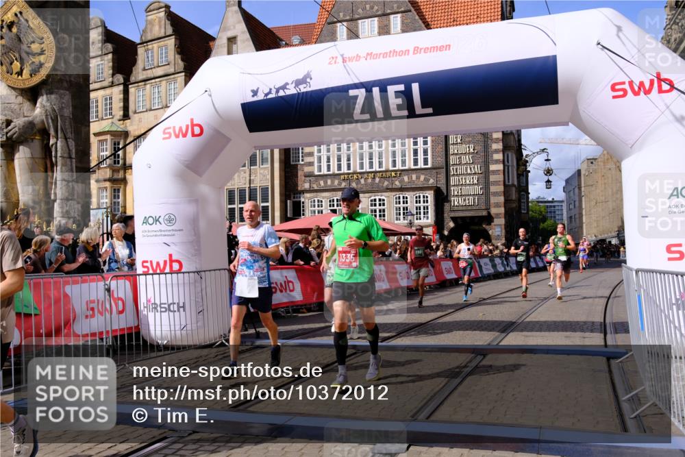 13.09.2026 - 21. swb-Marathon Bremen Tim E. http://msf.ph/oto/10372012 13.09.2026 13:09:11 Ziel 1925, 2287, 3110, 3330, 4384, 5377, 5517, 5636, 5696, 6906, 7262, 8555, 9240, 9411, 9702, 9867, 9906, 9911 meine-sportfotos.de