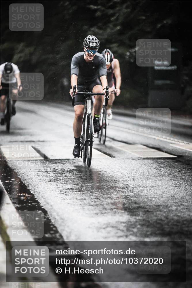 13.09.2026 - Stadtparktriathlon H.Heesch http://msf.ph/oto/10372020 13.09.2026 12:07:33 Radfahren 832, 838, 917, 983, 1011, 1026, 1031, 1054 meine-sportfotos.de