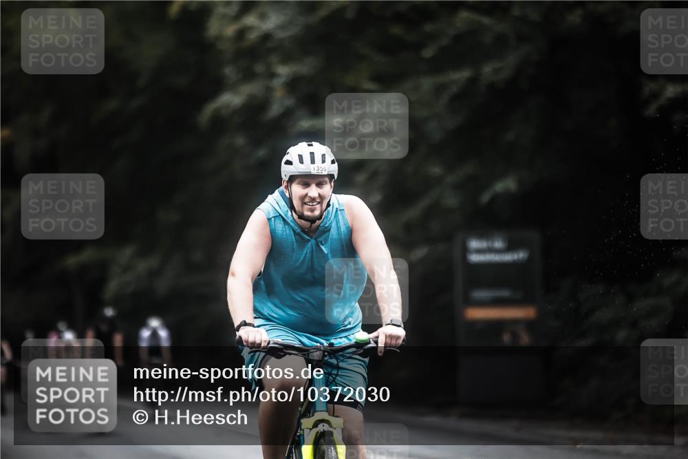 13.09.2026 - Stadtparktriathlon H.Heesch http://msf.ph/oto/10372030 13.09.2026 13:27:06 Radfahren 1350, 1367, 1393, 1409, 1411, 1468, 1478, 1507 meine-sportfotos.de