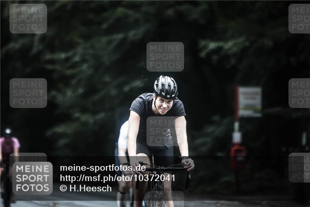 13.09.2026 - Stadtparktriathlon H.Heesch http://msf.ph/oto/10372041 13.09.2026 13:27:11 Radfahren 1258, 1350, 1363, 1409, 1468, 1477, 1478, 1497, 1507 meine-sportfotos.de
