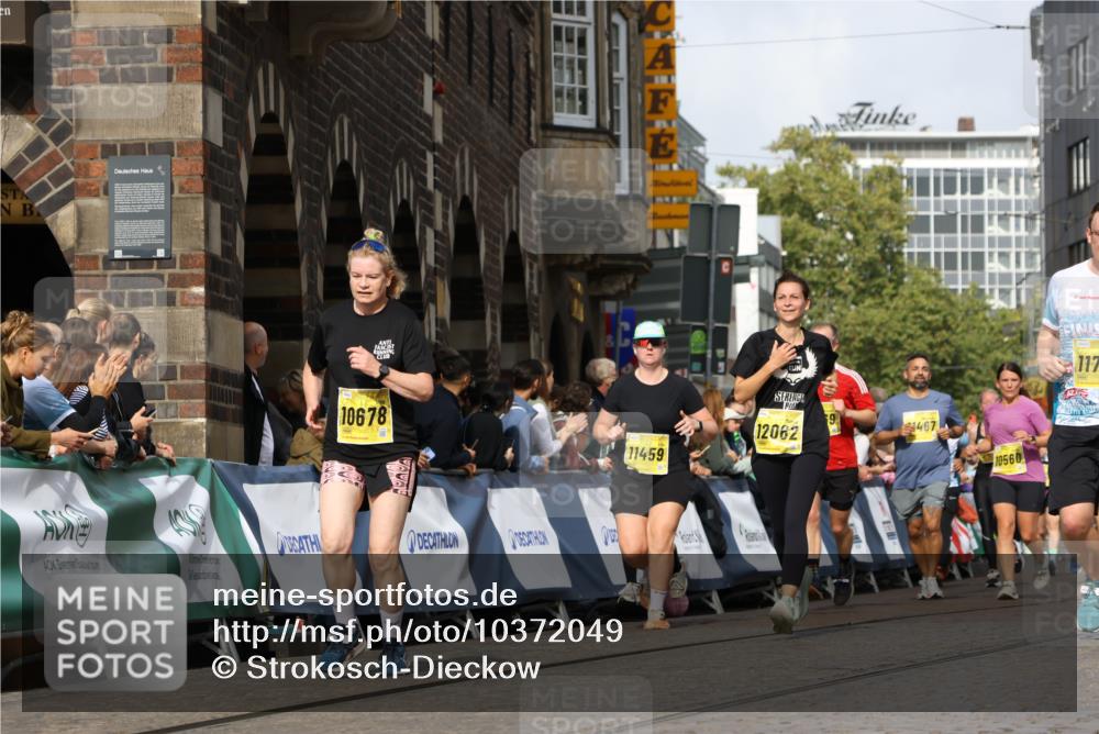 13.09.2026 - 21. swb-Marathon Bremen Strokosch-Dieckow http://msf.ph/oto/10372049 13.09.2026 11:01:29 Ziel 10428, 10639, 10892, 10964, 10965, 11049, 11116, 11260, 11306, 11428, 11681, 11682, 11751, 11813, 11816, 11850, 12085, 12241, 12245, 12283, 12390, 12391, 10181, 10251, 10332, 10497, 11075, 11150, 11305, 11324, 11486, 11550, 11551, 11668, 11747, 11985, 11986 meine-sportfotos.de