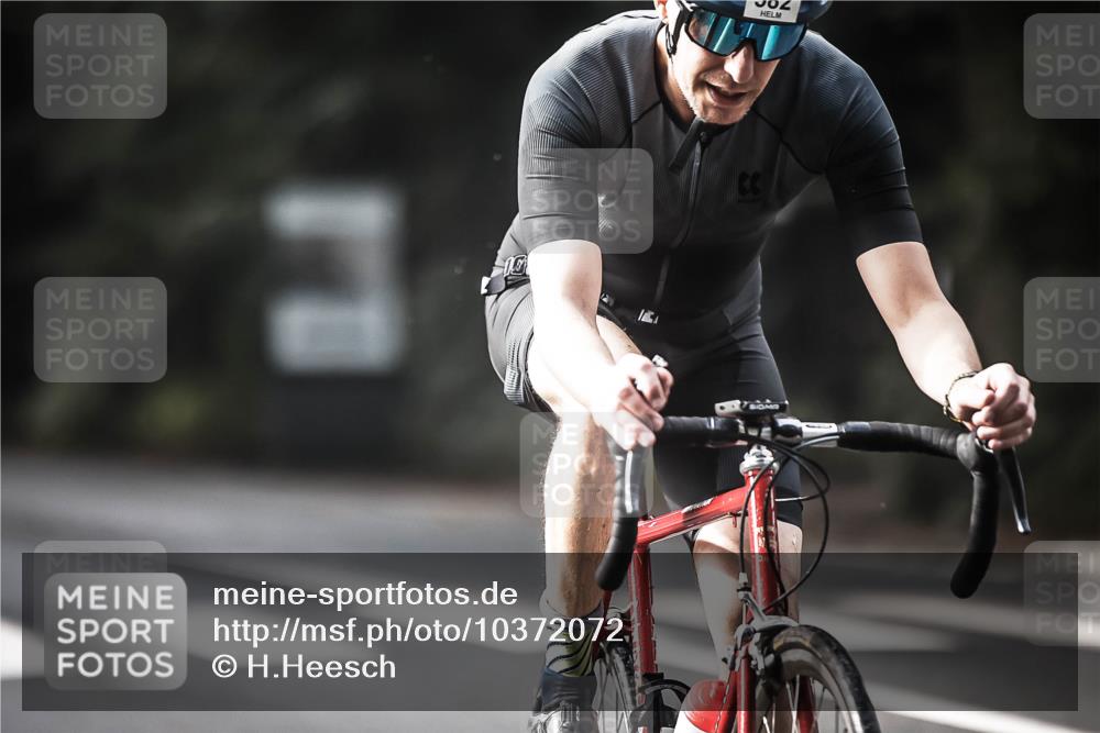 13.09.2026 - Stadtparktriathlon H.Heesch http://msf.ph/oto/10372072 13.09.2026 10:51:45 Radfahren 483, 563, 582 meine-sportfotos.de