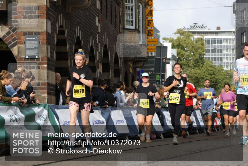 13.09.2026 - 21. swb-Marathon Bremen Strokosch-Dieckow http://msf.ph/oto/10372073 13.09.2026 11:01:29 Ziel 10428, 10639, 10892, 10964, 10965, 11049, 11116, 11260, 11306, 11428, 11681, 11682, 11751, 11813, 11816, 11850, 12085, 12241, 12245, 12283, 12390, 12391, 10181, 10251, 10332, 10497, 11075, 11150, 11305, 11324, 11486, 11550, 11551, 11668, 11747, 11985, 11986 meine-sportfotos.de