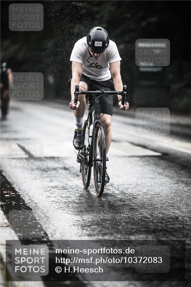 13.09.2026 - Stadtparktriathlon H.Heesch http://msf.ph/oto/10372083 13.09.2026 12:07:35 Radfahren 832, 838, 839, 983, 1011, 1026, 1054 meine-sportfotos.de