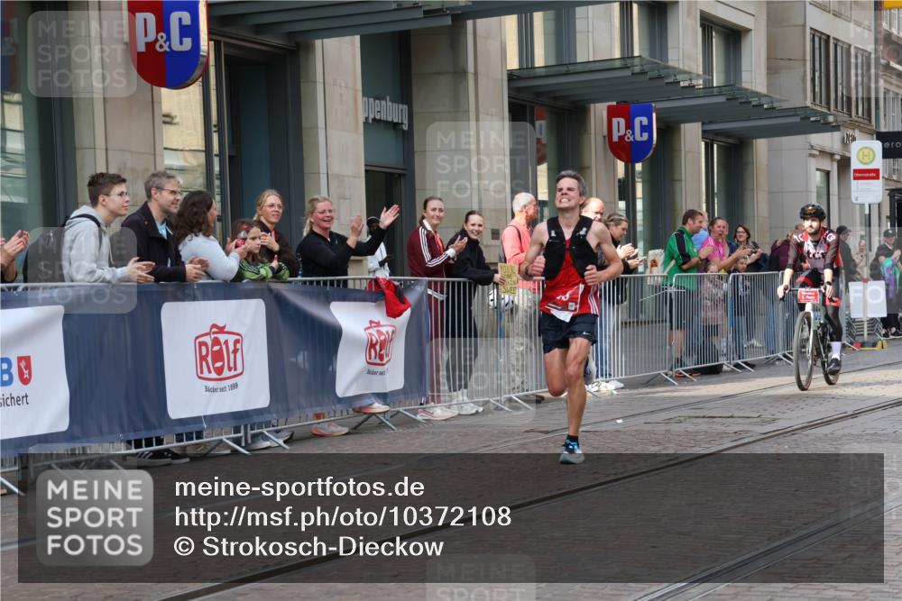 13.09.2026 - 21. swb-Marathon Bremen Strokosch-Dieckow http://msf.ph/oto/10372108 13.09.2026 12:09:31 Ziel 133 meine-sportfotos.de