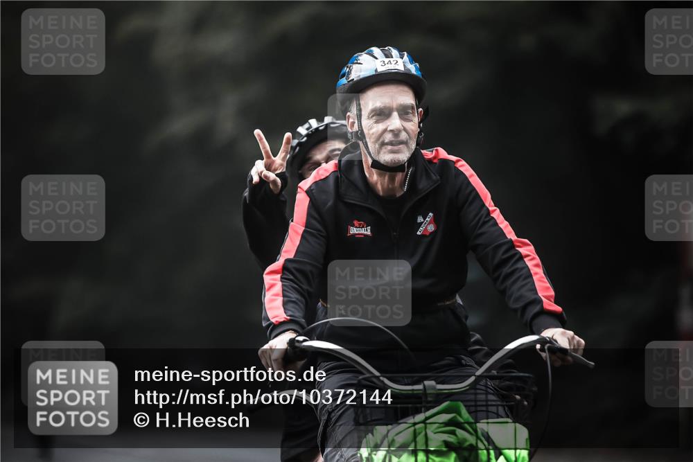 13.09.2026 - Stadtparktriathlon H.Heesch http://msf.ph/oto/10372144 13.09.2026 10:21:52 Radfahren 214, 234, 271, 332, 342, 371, 422 meine-sportfotos.de