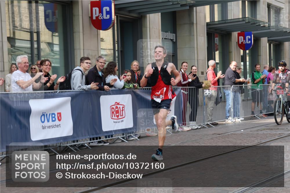 13.09.2026 - 21. swb-Marathon Bremen Strokosch-Dieckow http://msf.ph/oto/10372160 13.09.2026 12:09:32 Ziel 133 meine-sportfotos.de