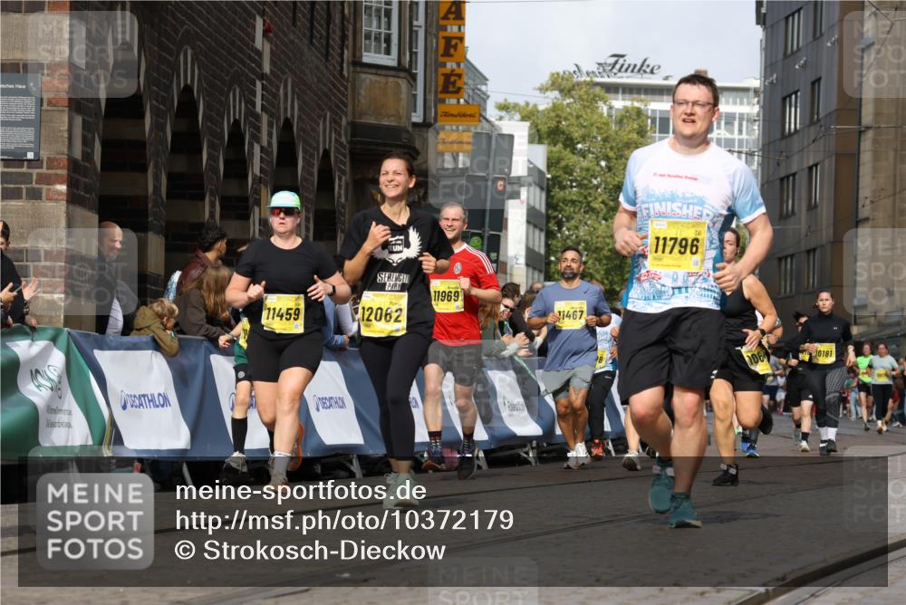 13.09.2026 - 21. swb-Marathon Bremen Strokosch-Dieckow http://msf.ph/oto/10372179 13.09.2026 11:01:31 Ziel 10428, 10639, 10892, 10964, 10965, 11049, 11116, 11260, 11306, 11428, 11681, 11682, 11751, 11813, 11816, 11850, 12085, 12241, 12245, 12283, 12390, 12391, 10251, 10332, 10497, 11075, 11150, 11305, 11324, 11479, 11486, 11668, 11747, 11985, 11986 meine-sportfotos.de