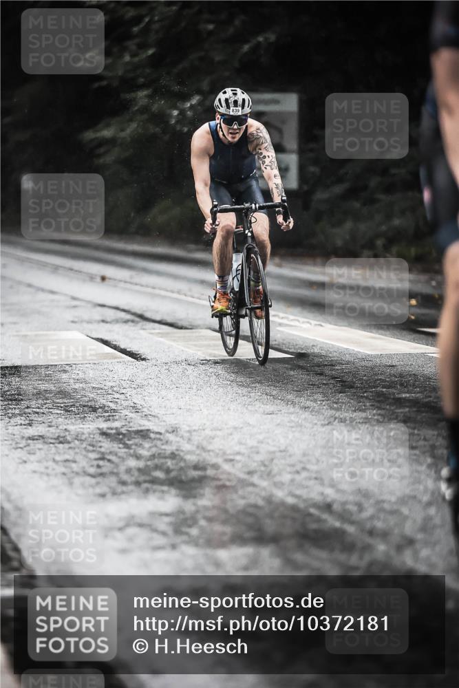 13.09.2026 - Stadtparktriathlon H.Heesch http://msf.ph/oto/10372181 13.09.2026 12:07:40 Radfahren 832, 839, 960, 983, 1026, 1054 meine-sportfotos.de